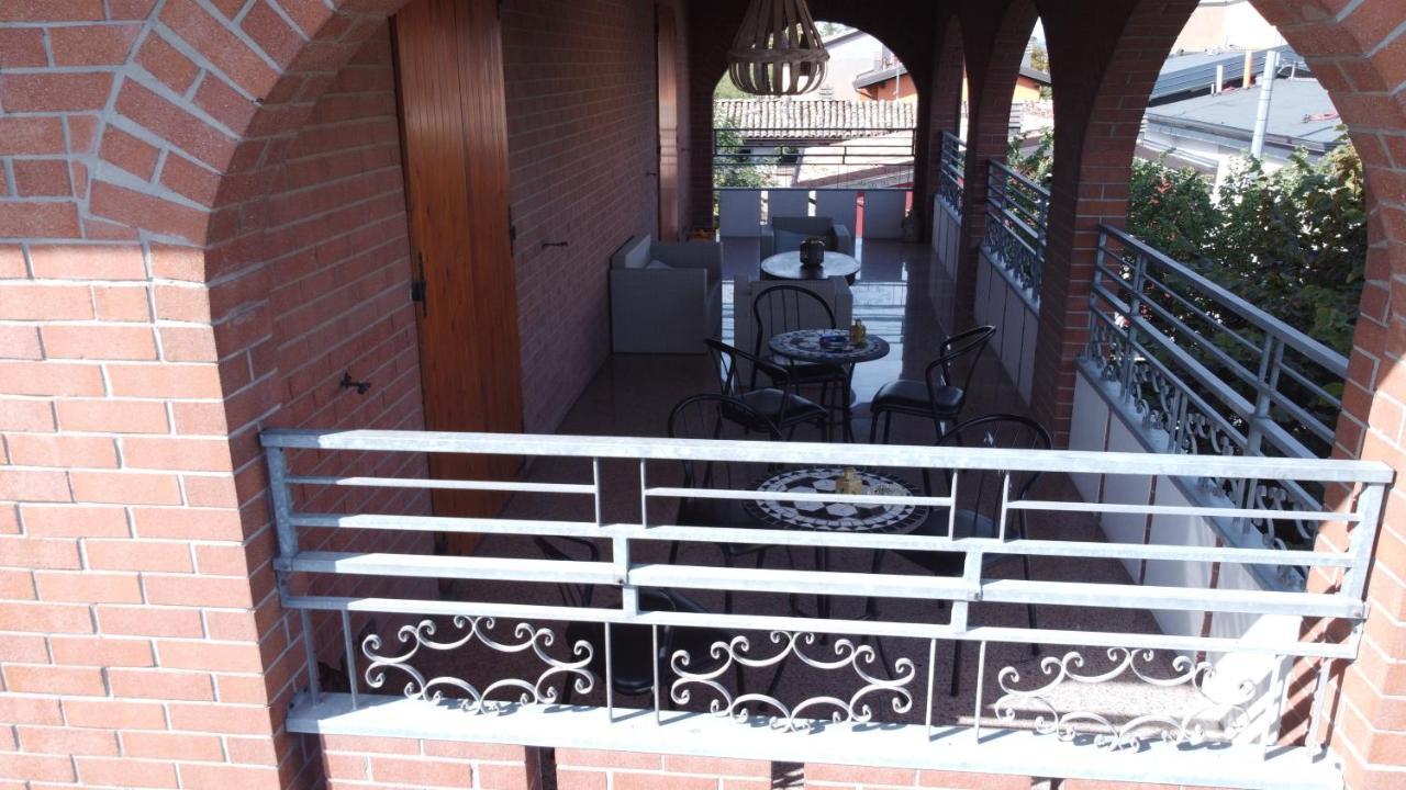 Villa Ferrari Oriella Solignano Nuovo Ngoại thất bức ảnh