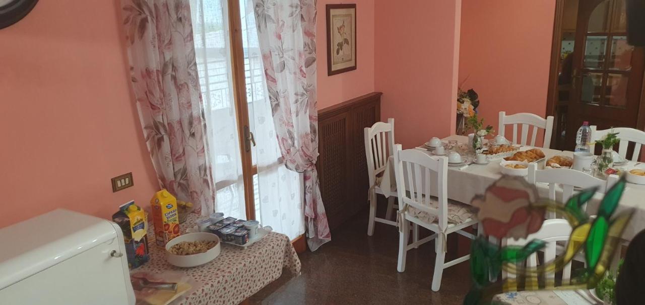 Villa Ferrari Oriella Solignano Nuovo Ngoại thất bức ảnh