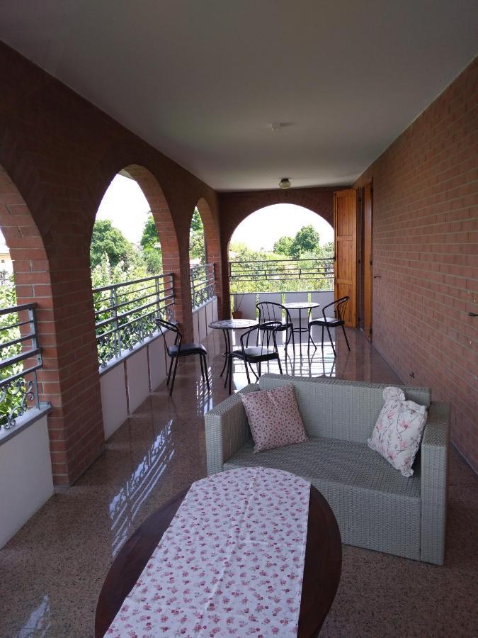 Villa Ferrari Oriella Solignano Nuovo Ngoại thất bức ảnh